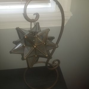 Tea light candle holder